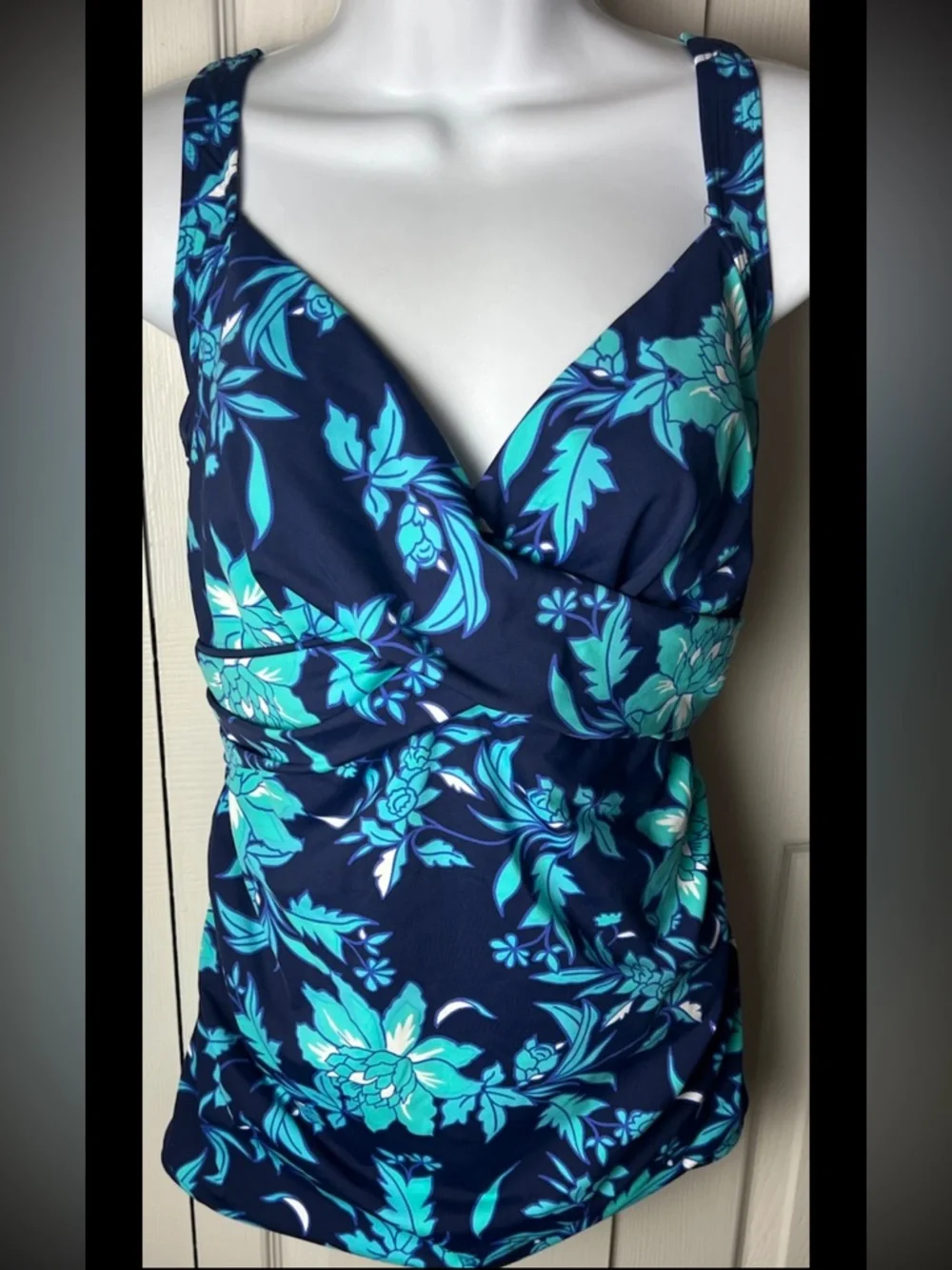LANDS END Bathing Suit Tankini Briefs V Neckline Floral Blue Turquoise Underwire